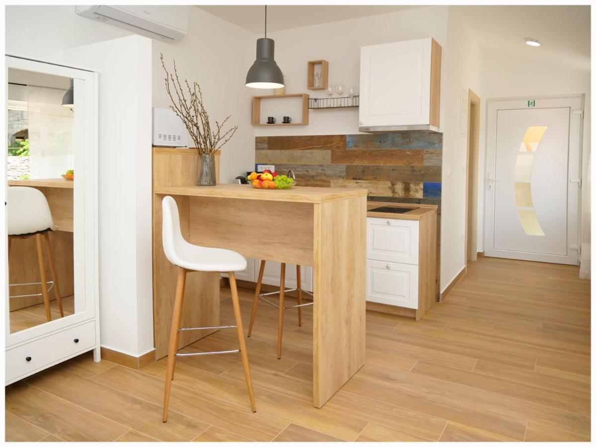 Apartmani Makelja Primošten Buitenkant foto
